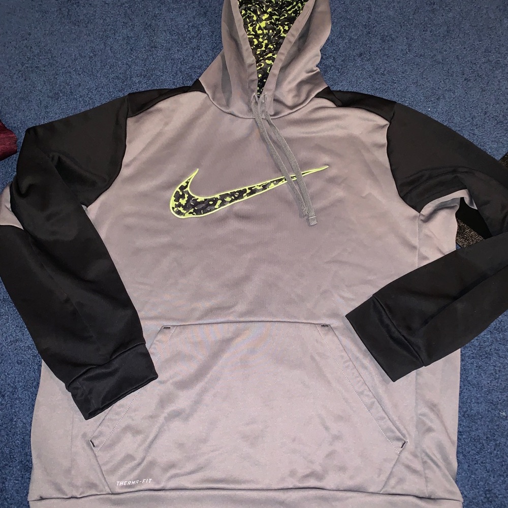 Nike sweatshirt like new